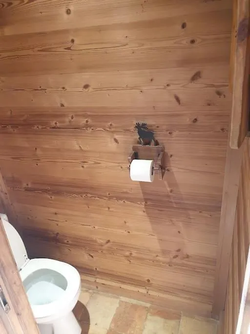 Bel Appartement Tout En Bois Dans Un Chalet メジェーヴ